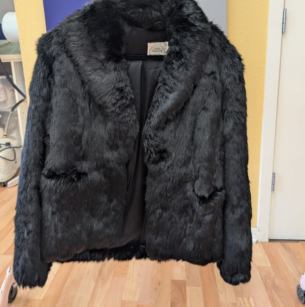 Chill Chasers Elegant Rabbit Fur Jacket